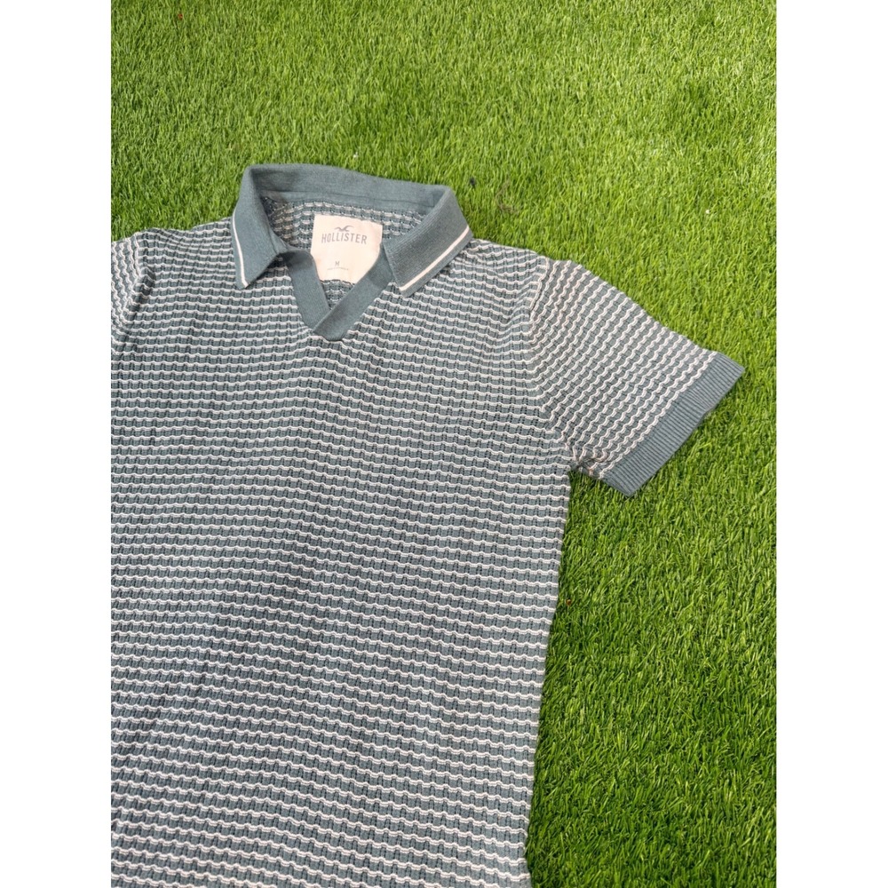 Hollister Mens Medium Blue Textured Knit V-Neck Short Sleeve Polo Shirt